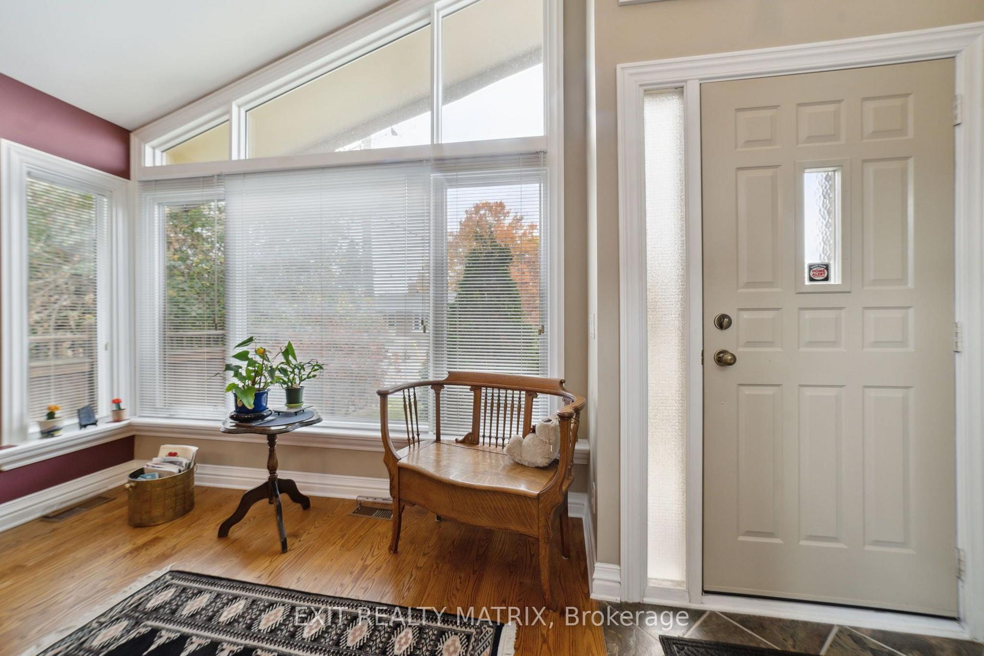 Photo 7 of 1866 Lenester Avenue, Ottawa, McKellar Heights/Glabar Park — HOMEH