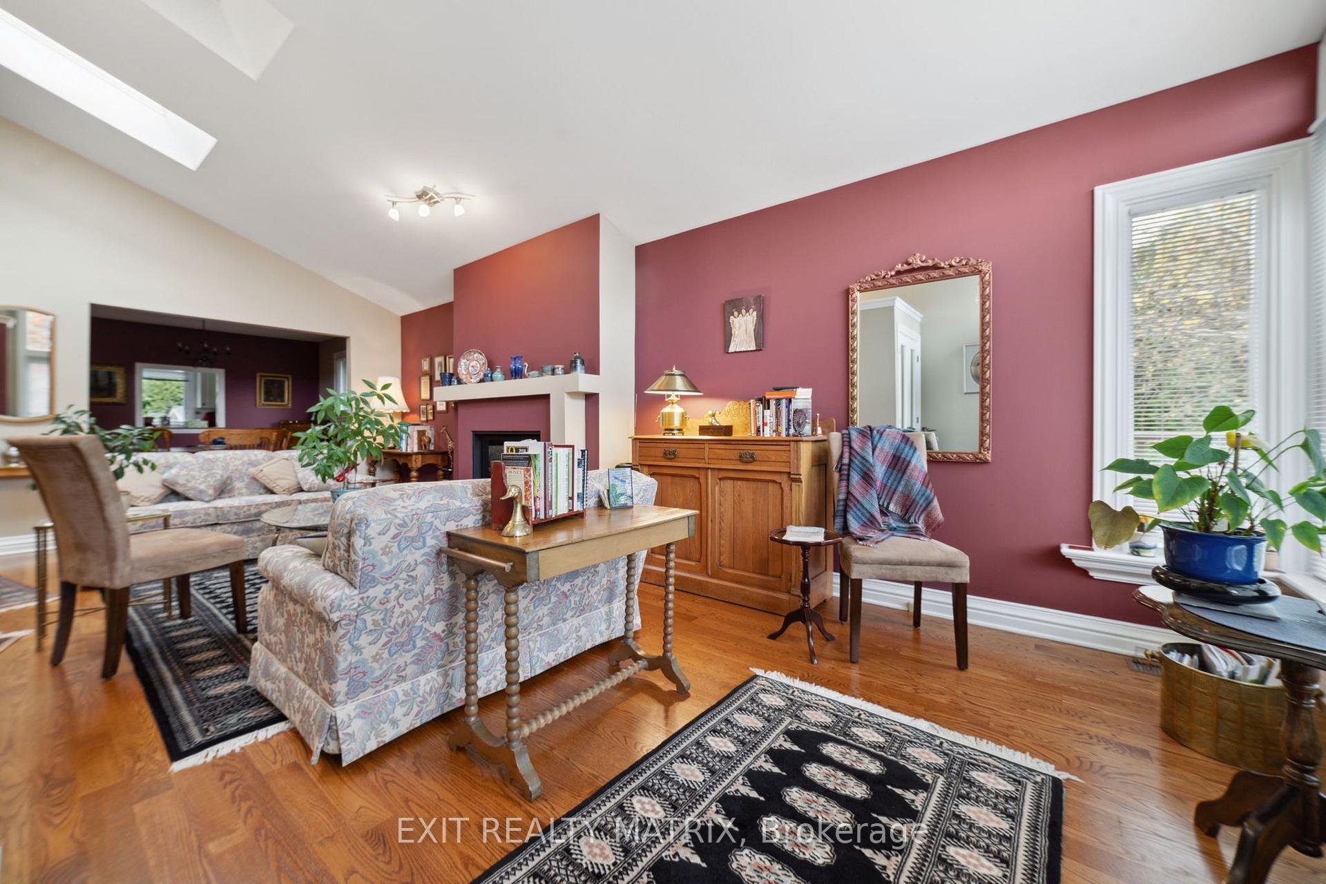Photo 13 of 1866 Lenester Avenue, Ottawa, McKellar Heights/Glabar Park — HOMEH