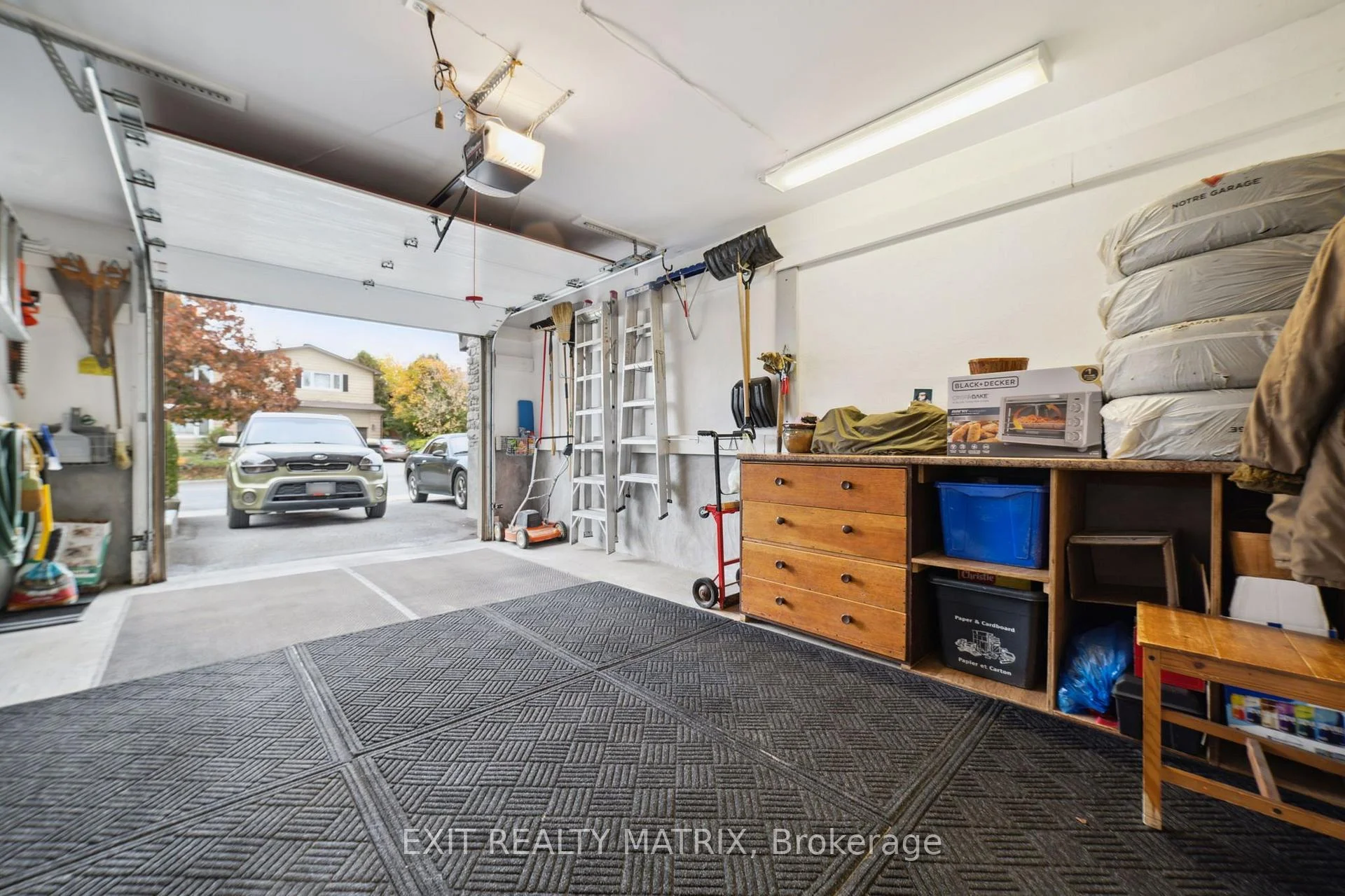 Photo 58 of 1866 Lenester Avenue, Ottawa, McKellar Heights/Glabar Park — HOMEH