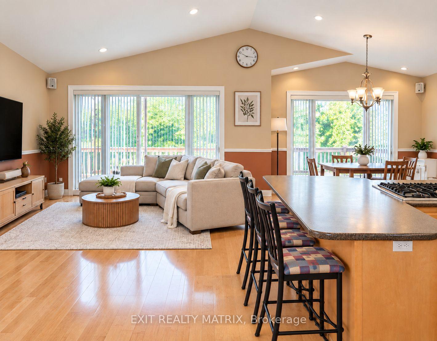 Photo 5 of 740 Laval Street, Casselman, Casselman — HOMEH