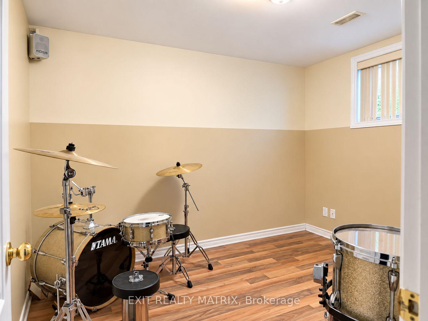 Photo 19 of 740 Laval Street, Casselman, Casselman — HOMEH