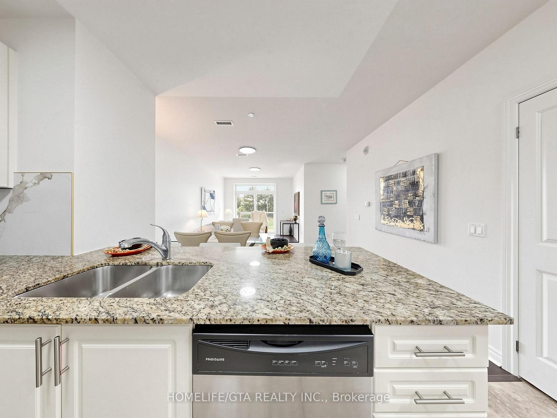 Photo 17 of Unit 222, 7325 Markham Road, Markham, Cedarwood — HOMEH