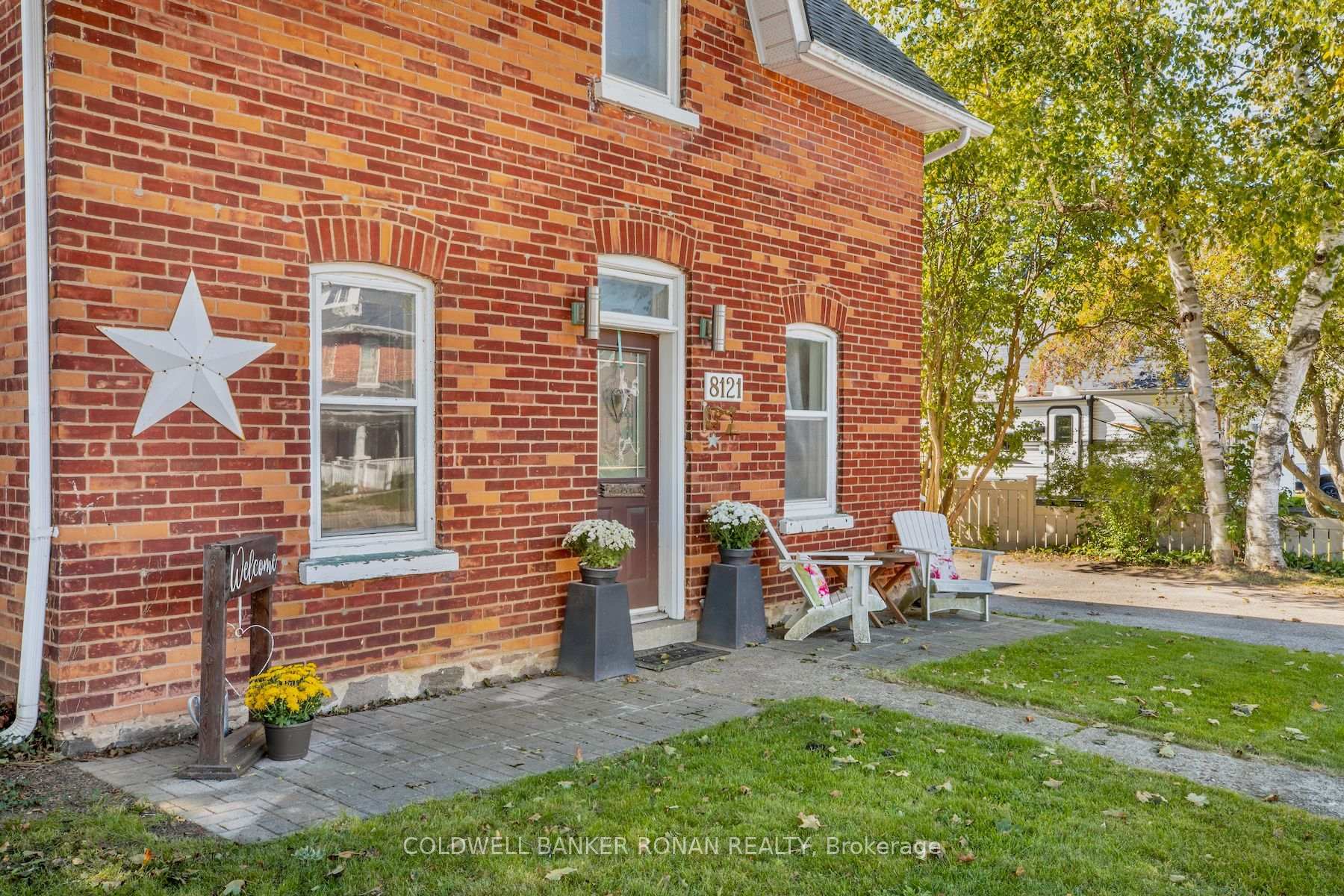 Photo 4 of 8121 Main Street, Adjala-Tosorontio, Everett — HOMEH
