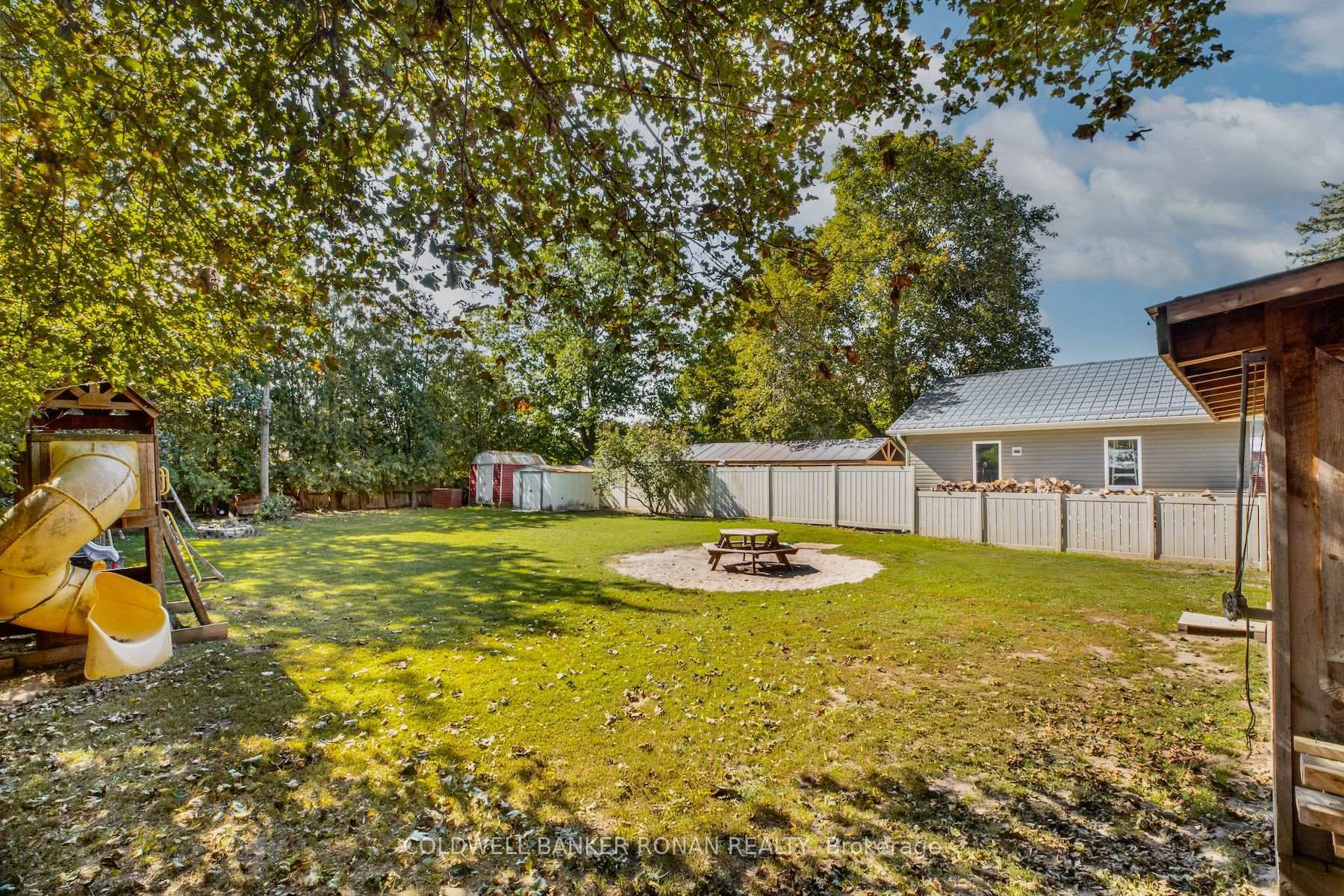 Photo 25 of 8121 Main Street, Adjala-Tosorontio, Everett — HOMEH