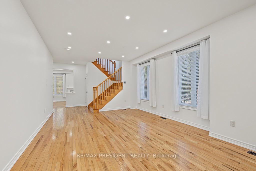 Photo 6 of 2 Archville Street, Brampton, Credit Valley — HOMEH