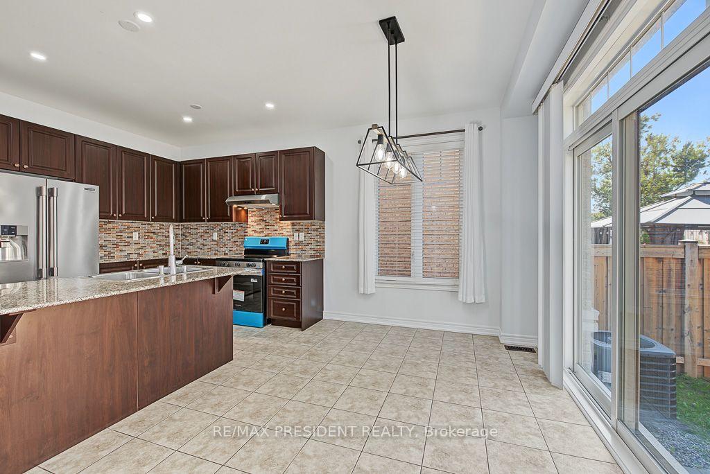 Photo 12 of 2 Archville Street, Brampton, Credit Valley — HOMEH