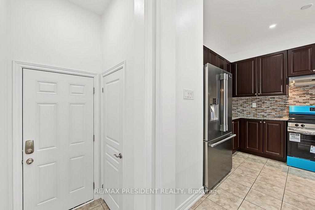 Photo 19 of 2 Archville Street, Brampton, Credit Valley — HOMEH