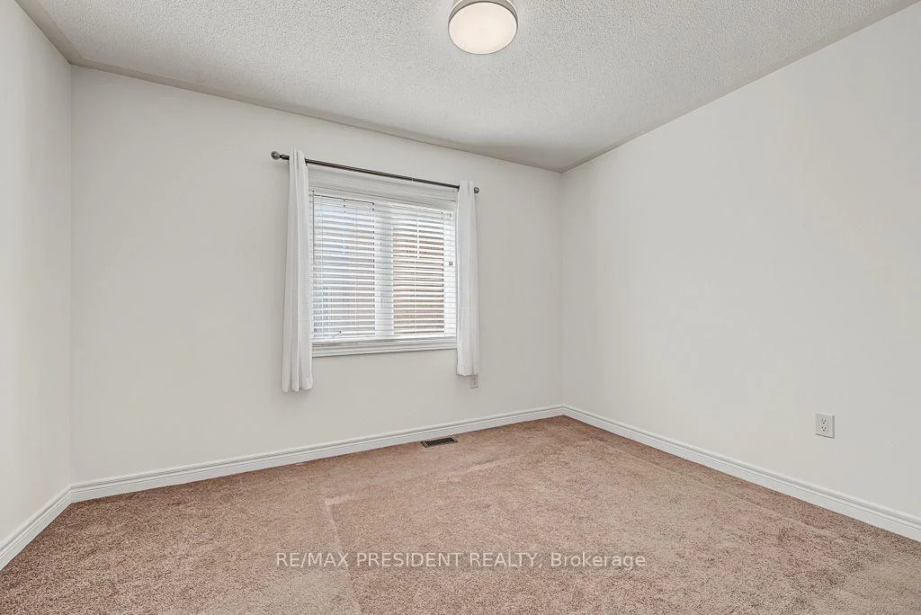 Photo 36 of 2 Archville Street, Brampton, Credit Valley — HOMEH