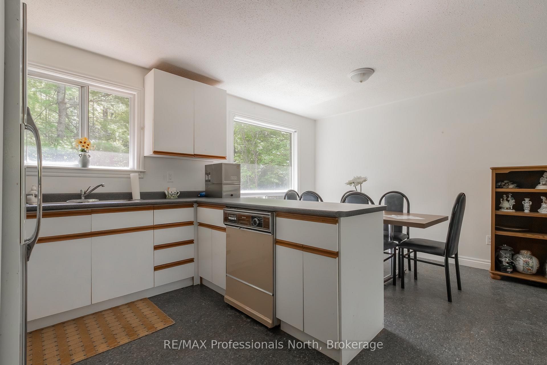 Photo 34 of 1114 River Haven Road N, Bracebridge, Draper — HOMEH