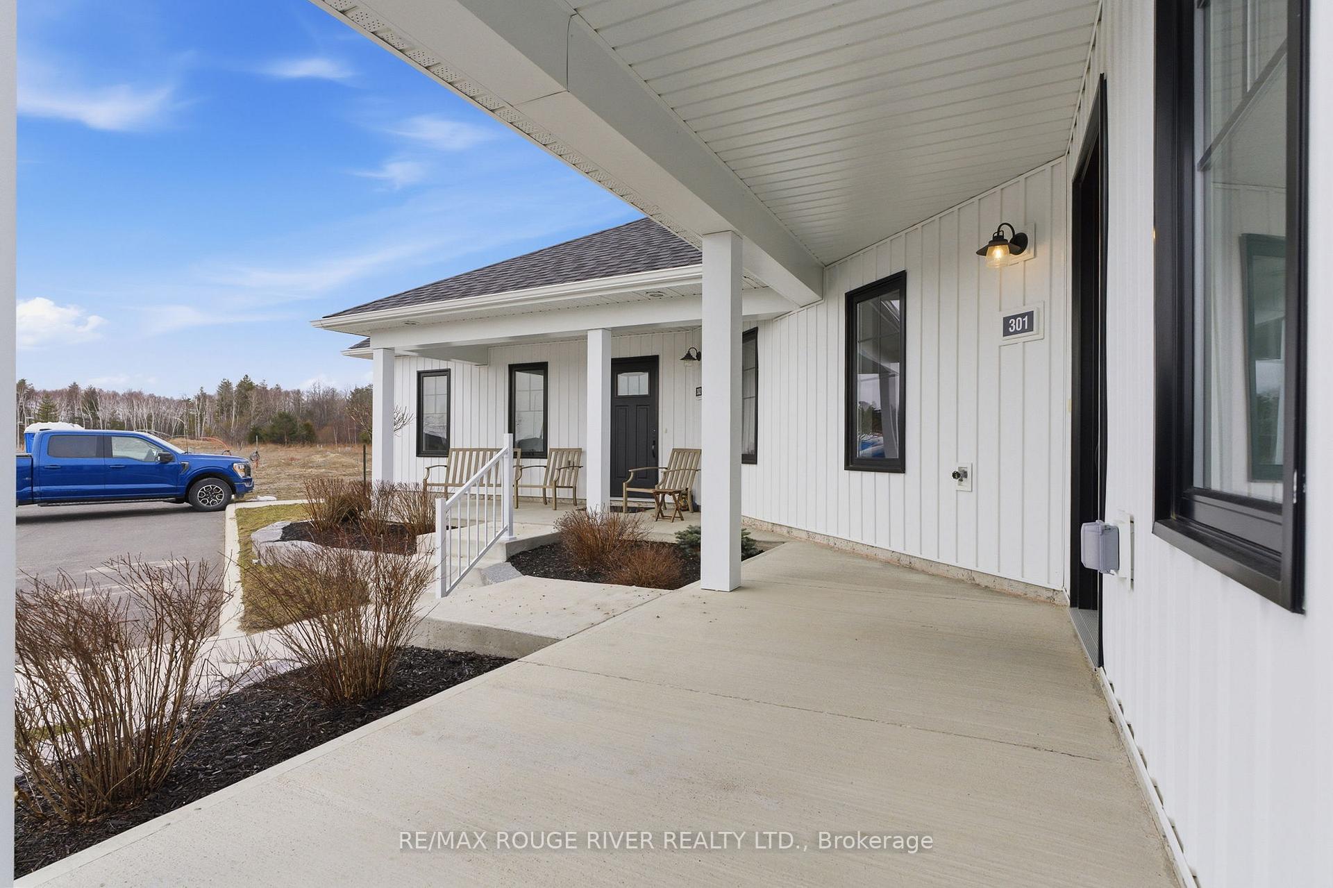 Photo 4 of Unit 403, 14 Meadowcreek Drive, Brighton — HOMEH