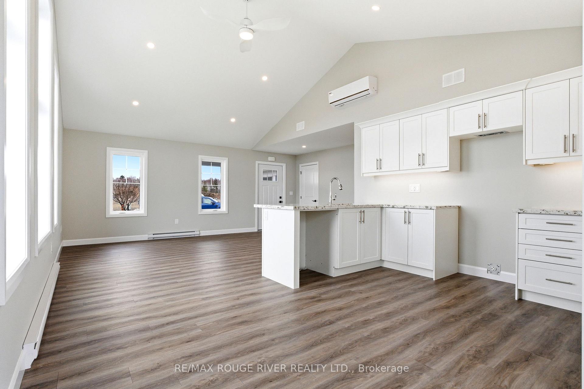 Photo 12 of Unit 403, 14 Meadowcreek Drive, Brighton — HOMEH