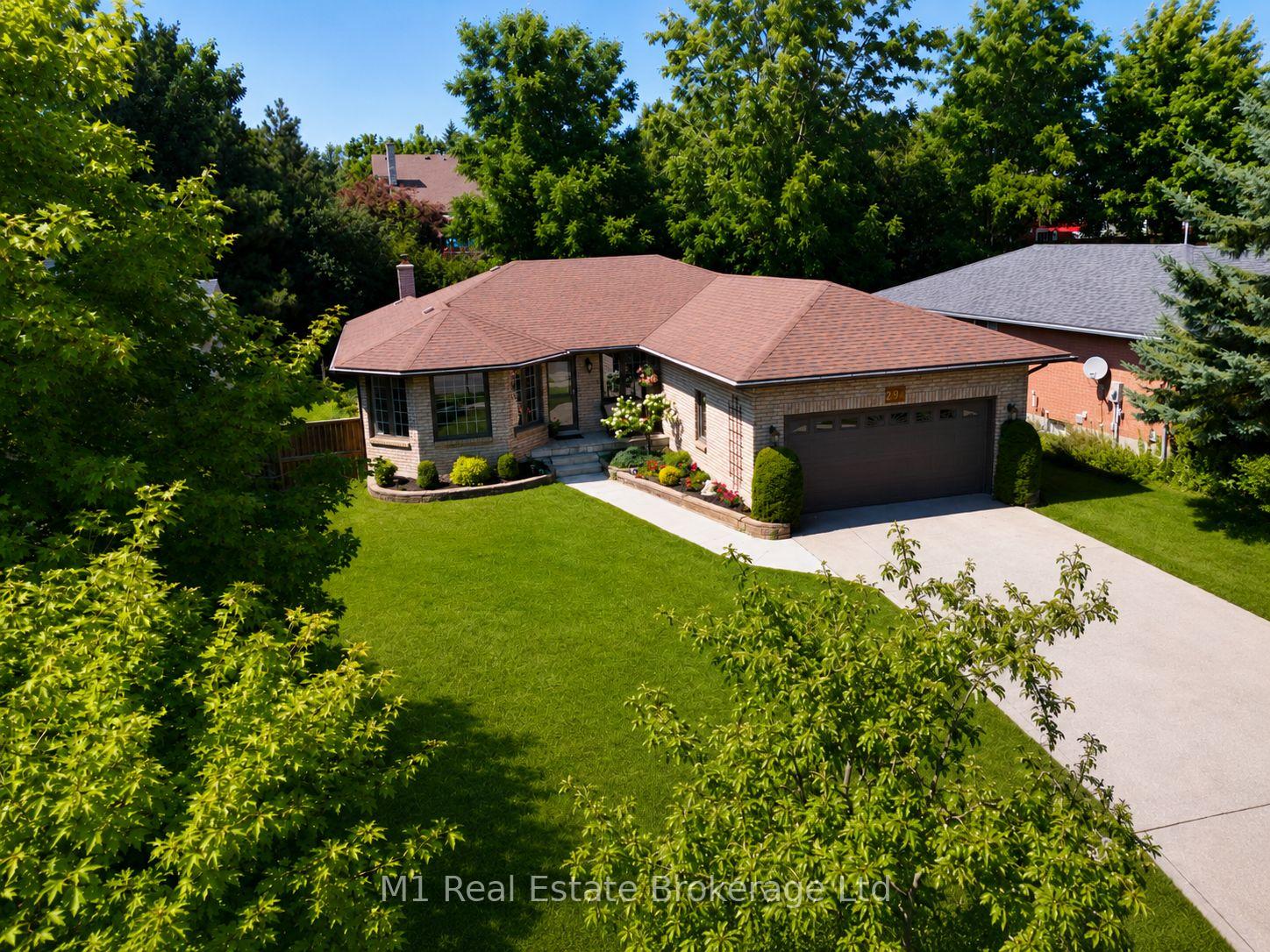 Photo 3 of 294 Colborne Street, Centre Wellington, Elora/Salem — HOMEH