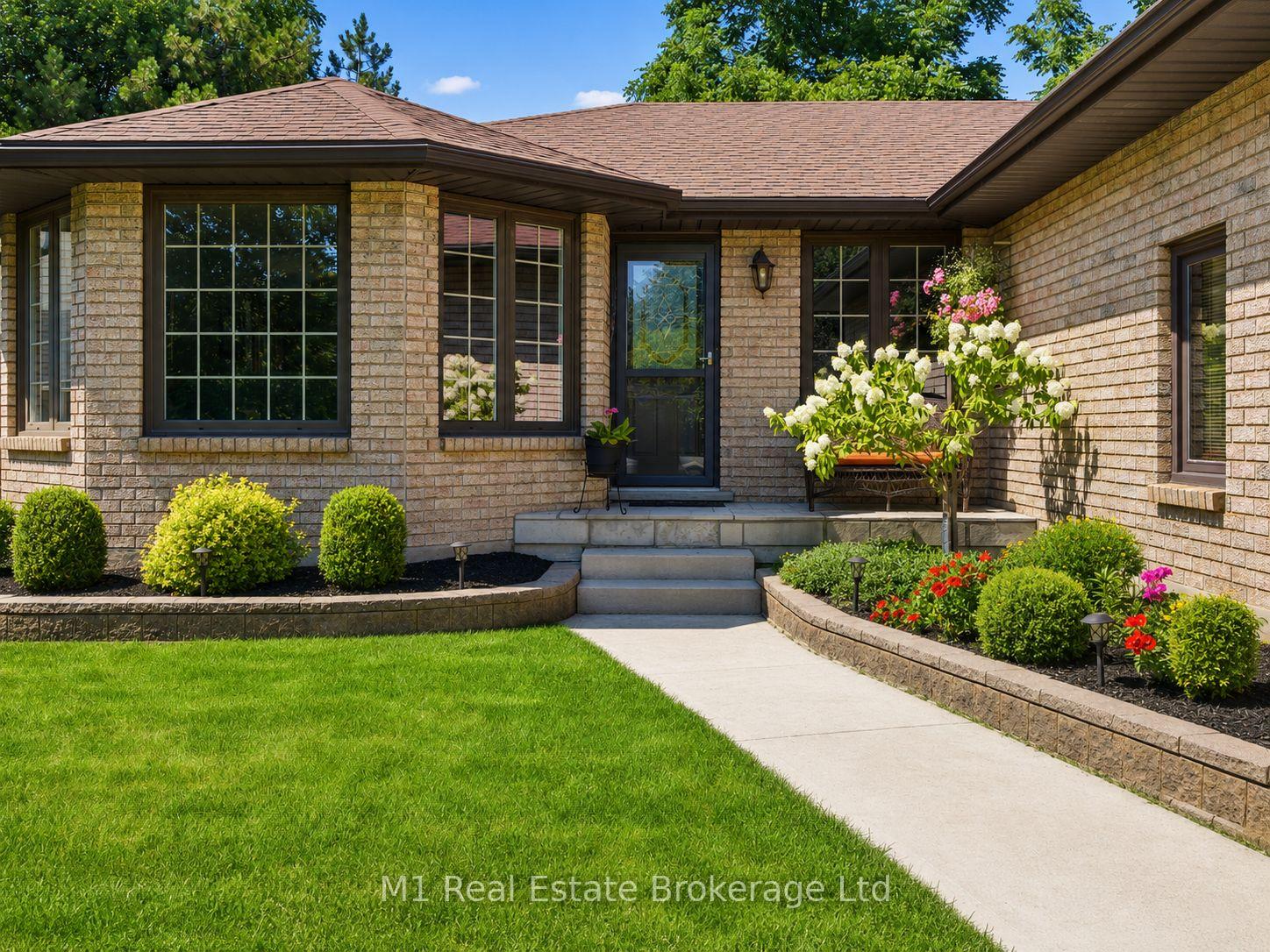Photo 6 of 294 Colborne Street, Centre Wellington, Elora/Salem — HOMEH