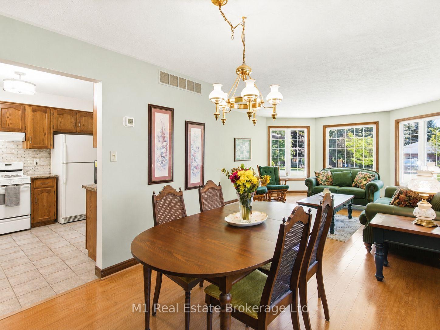 Photo 13 of 294 Colborne Street, Centre Wellington, Elora/Salem — HOMEH