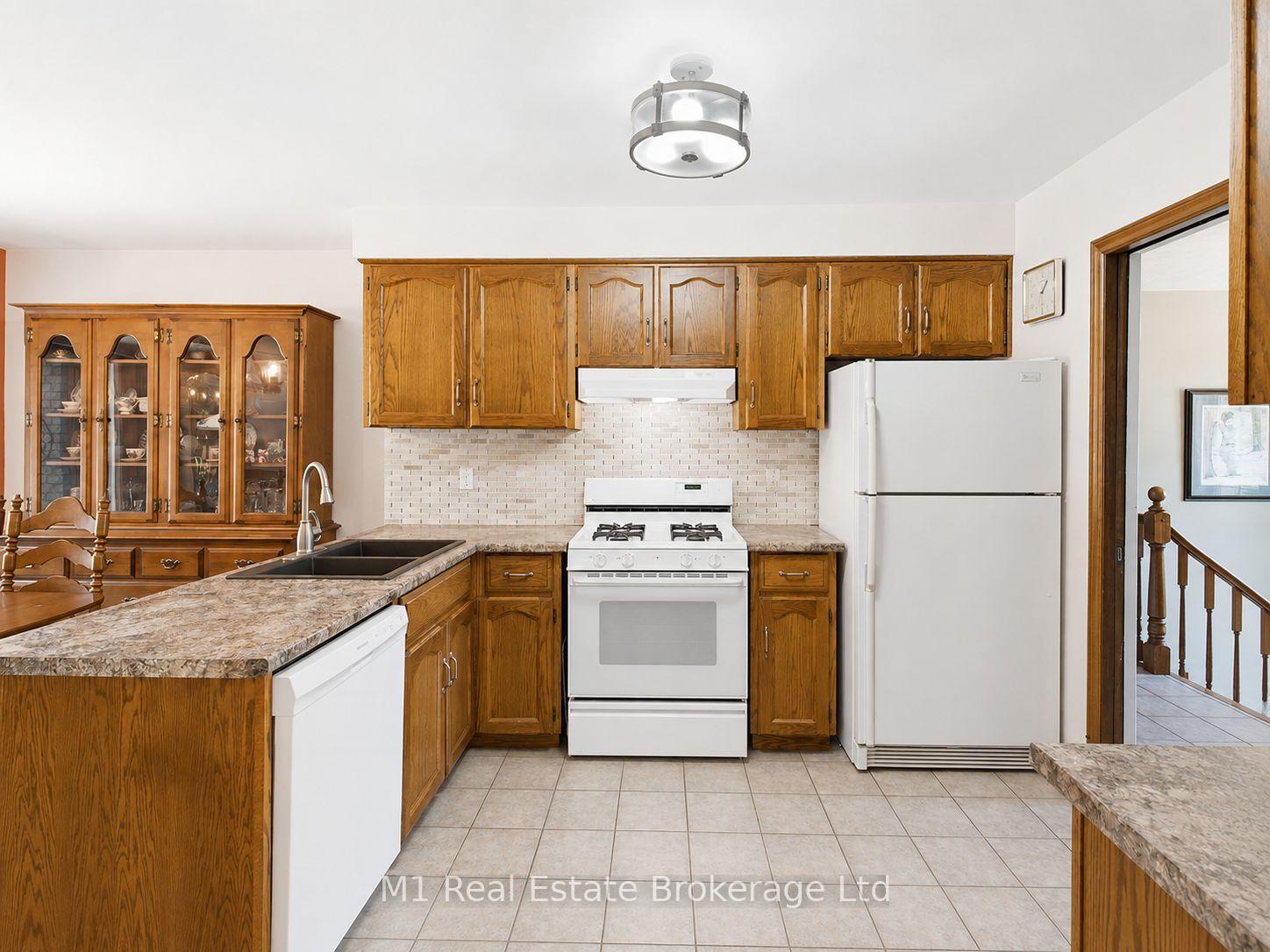 Photo 14 of 294 Colborne Street, Centre Wellington, Elora/Salem — HOMEH