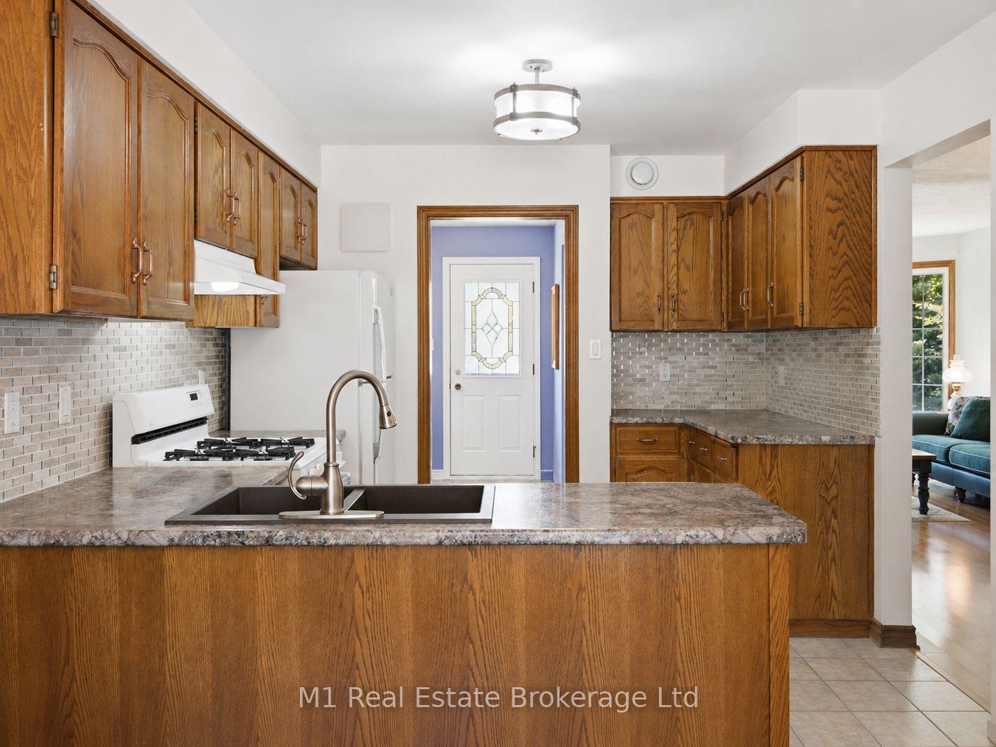 Photo 15 of 294 Colborne Street, Centre Wellington, Elora/Salem — HOMEH