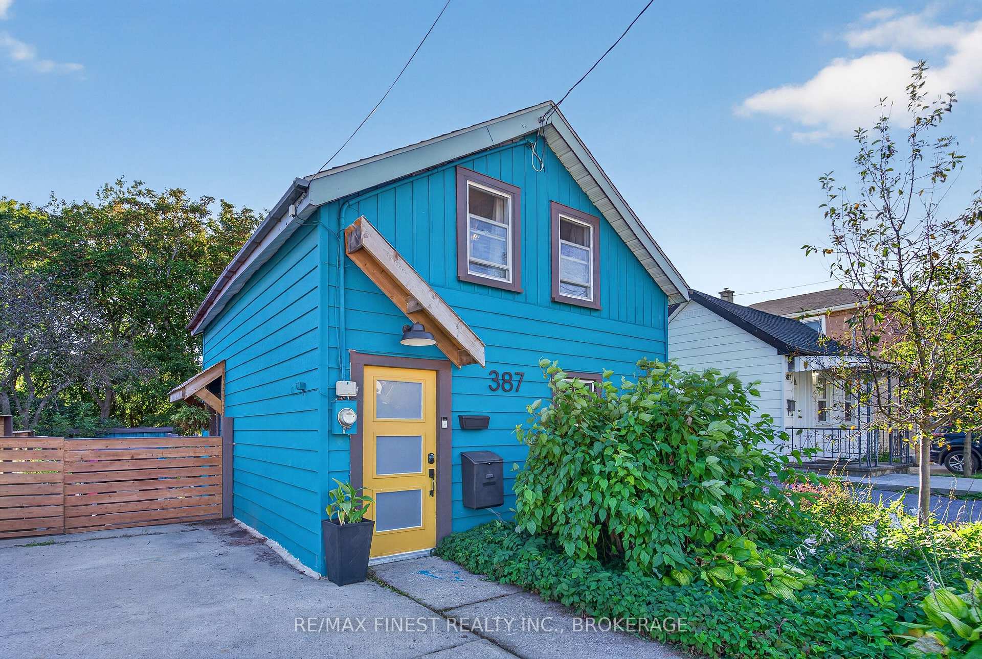 Photo 3 of 387 Nelson Street, Kingston, East of Sir John A. Blvd — HOMEH