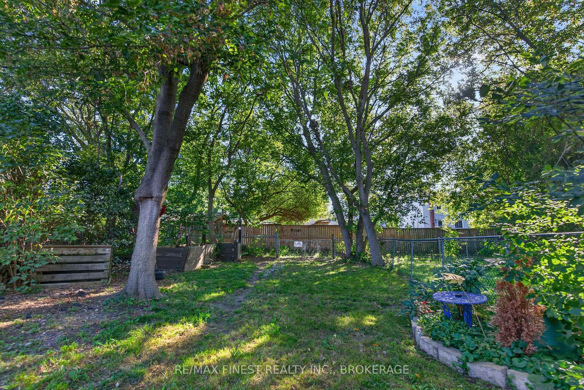 Photo 46 of 387 Nelson Street, Kingston, East of Sir John A. Blvd — HOMEH