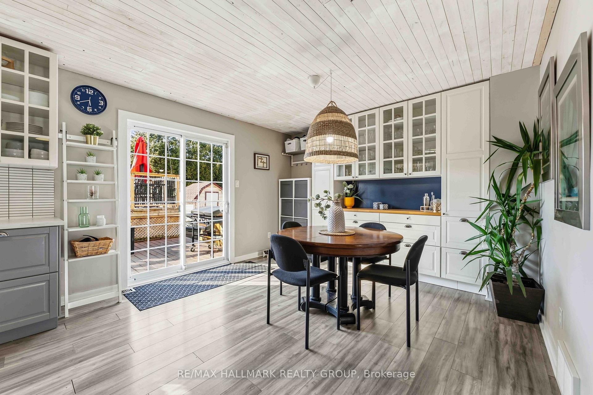 Photo 4 of 1091 Burgundy Lane, Ottawa, Convent Glen — HOMEH