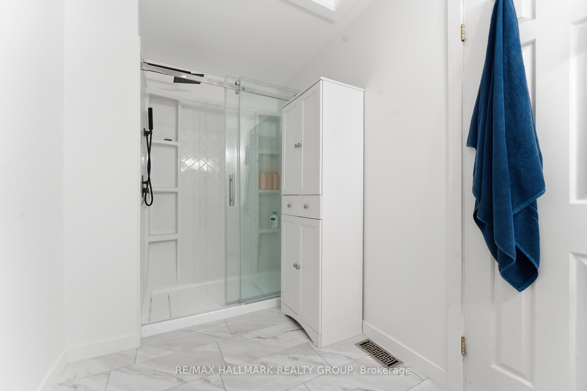 Photo 20 of 1091 Burgundy Lane, Ottawa, Convent Glen — HOMEH