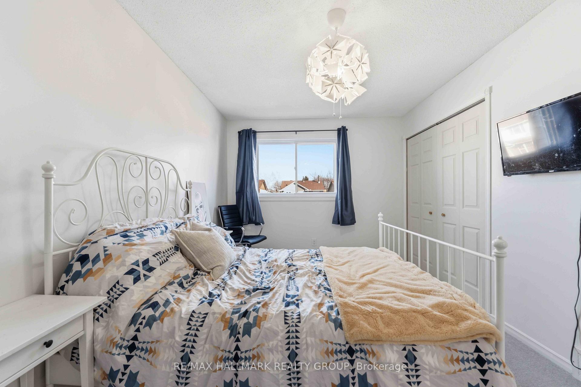 Photo 24 of 1091 Burgundy Lane, Ottawa, Convent Glen — HOMEH