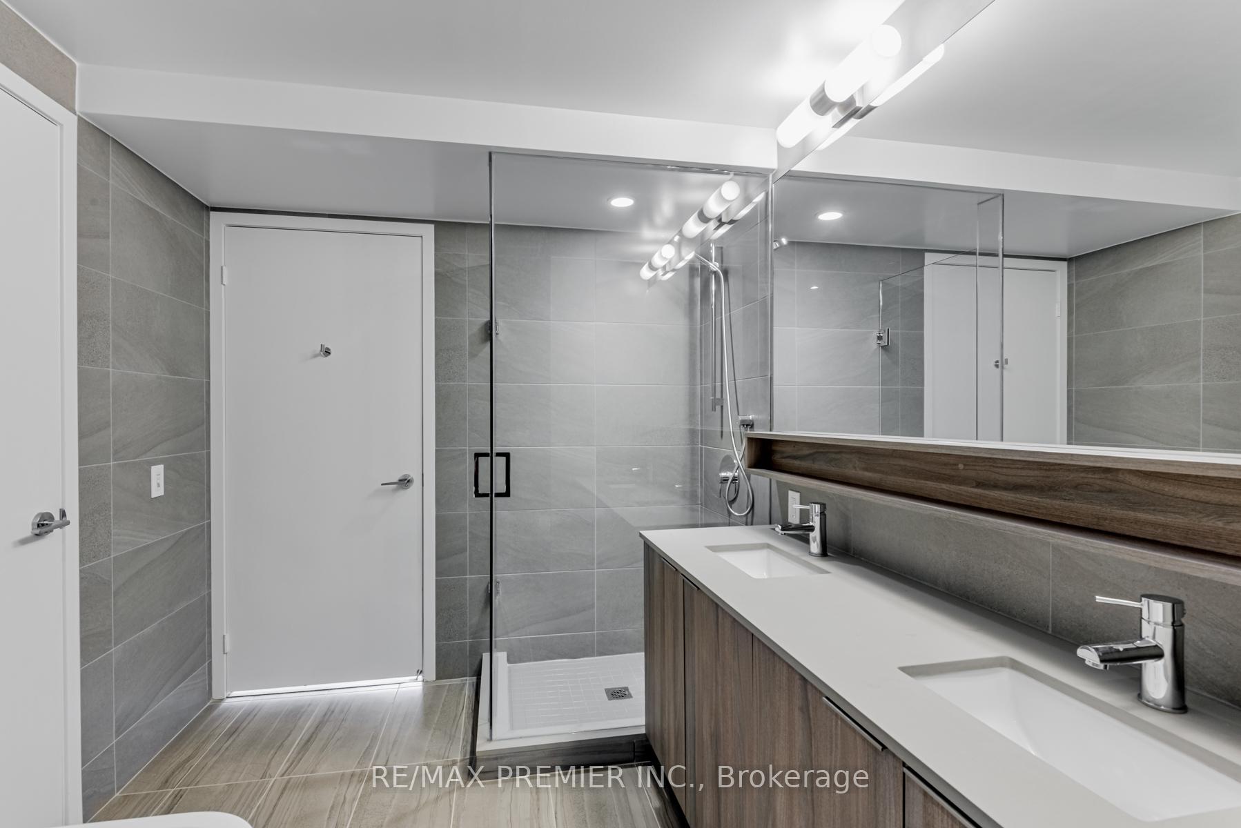 Photo 22 of Unit Th17, 7 Buttermill Avenue, Vaughan, Vaughan Corporate Centre — HOMEH