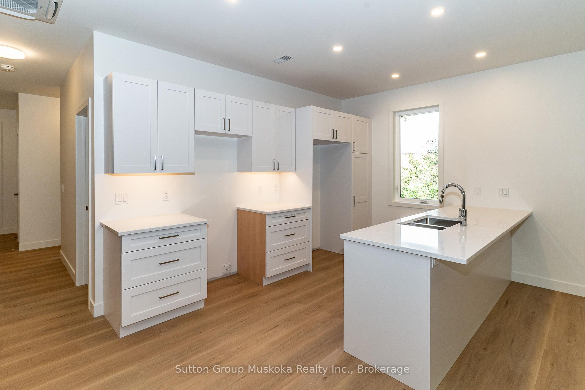Photo 5 of 33 Shaw Crescent, Huntsville, Chaffey — HOMEH