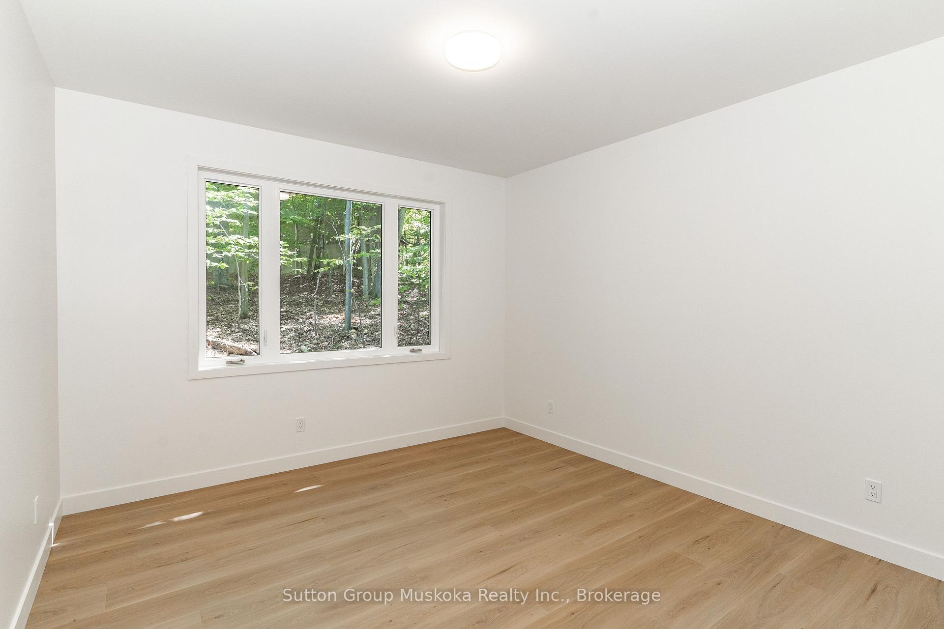 Photo 8 of 33 Shaw Crescent, Huntsville, Chaffey — HOMEH