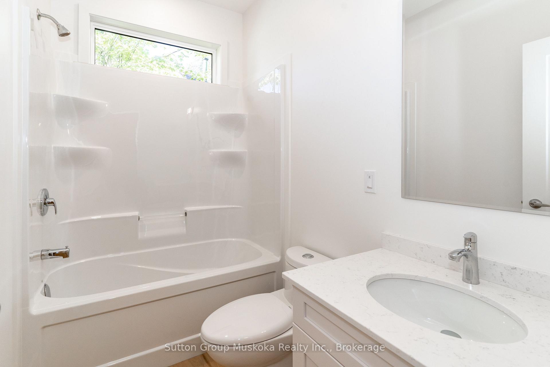 Photo 17 of 33 Shaw Crescent, Huntsville, Chaffey — HOMEH