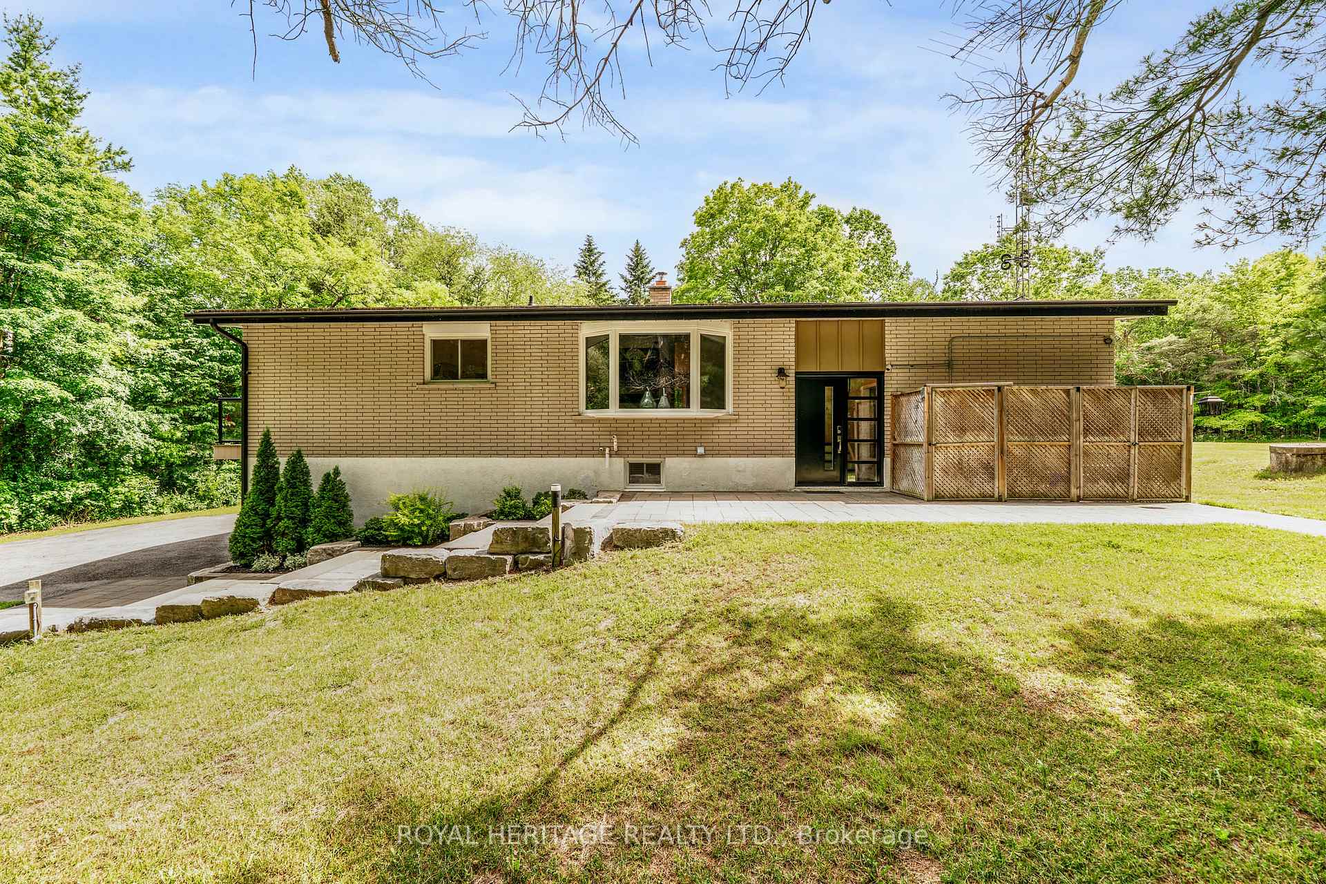 Photo 5 of 5260 Coronation Road, Whitby, Rural Whitby — HOMEH