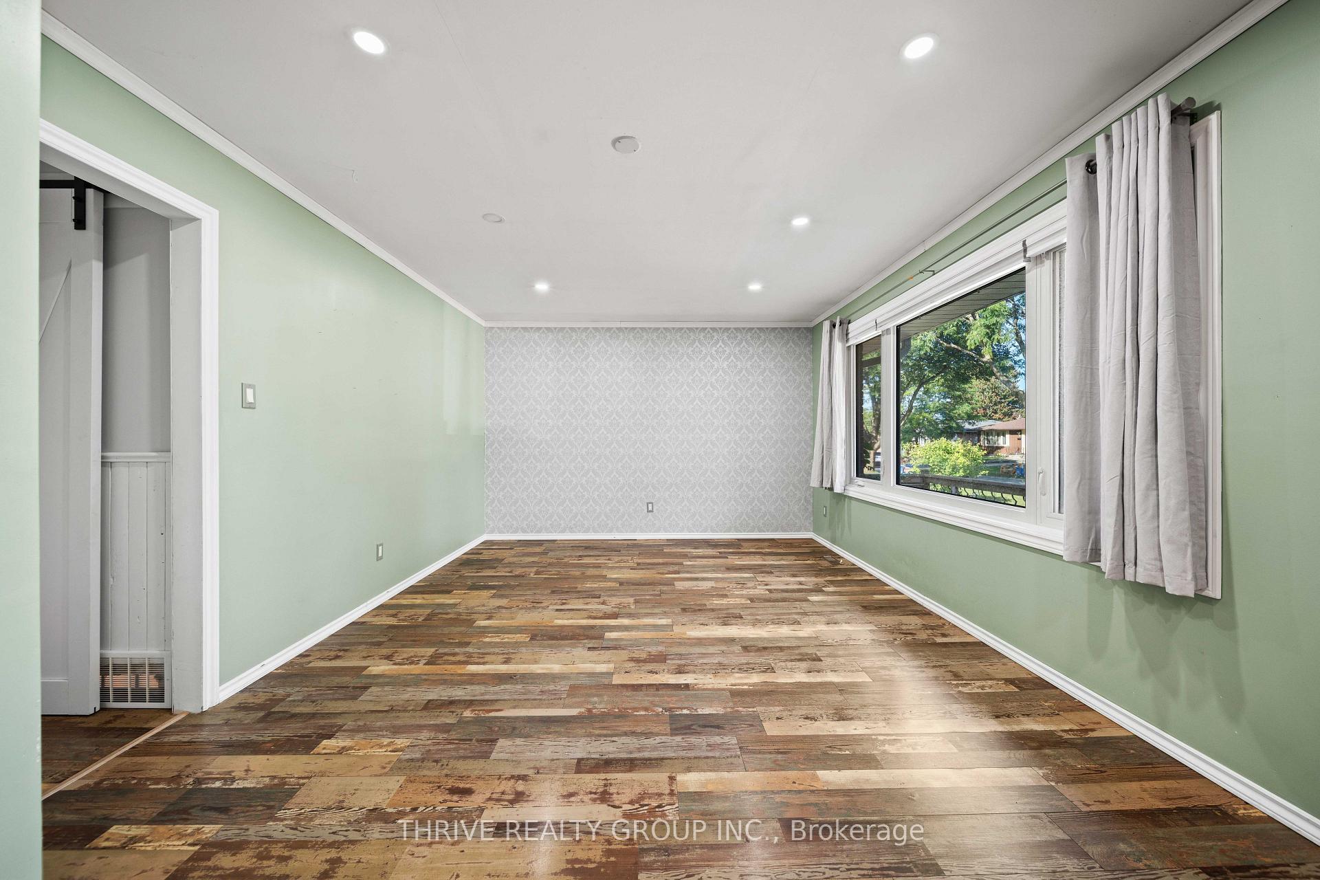 Photo 4 of 70 Talavera Crescent, London, East I — HOMEH