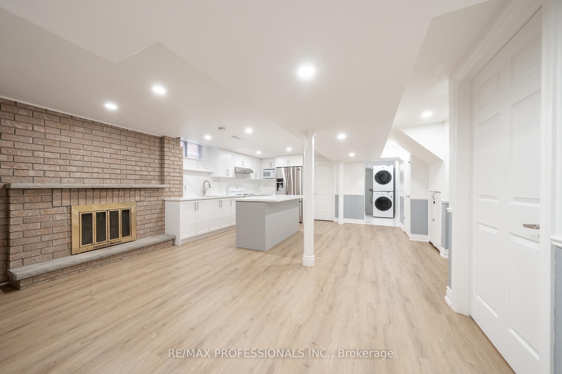 Photo 7 of Unit Lower Suite, 24 Keefer Court, Vaughan, Brownridge — HOMEH