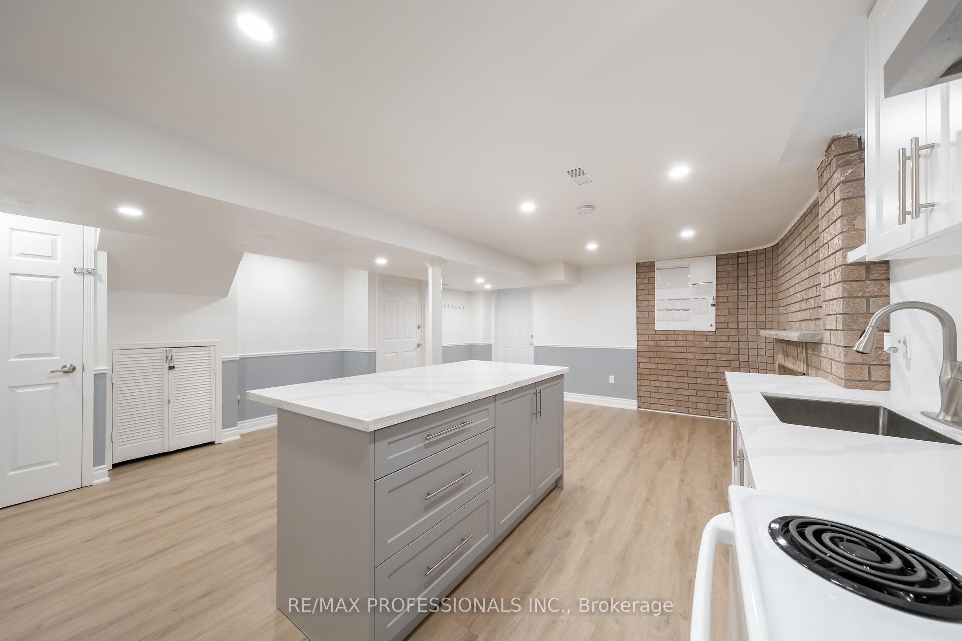 Photo 15 of Unit Lower Suite, 24 Keefer Court, Vaughan, Brownridge — HOMEH