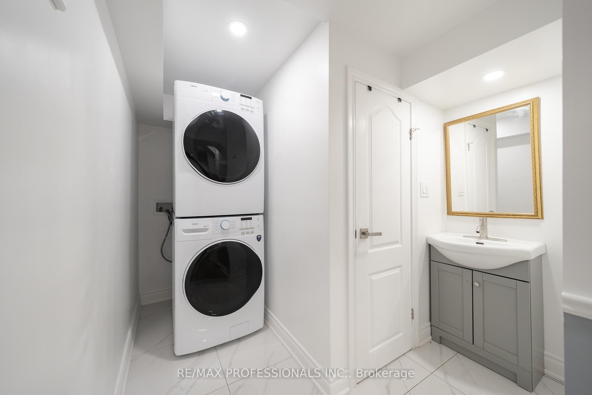 Photo 21 of Unit Lower Suite, 24 Keefer Court, Vaughan, Brownridge — HOMEH