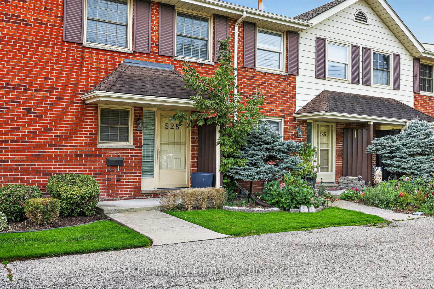 Front of 528 Ingersoll Avenue