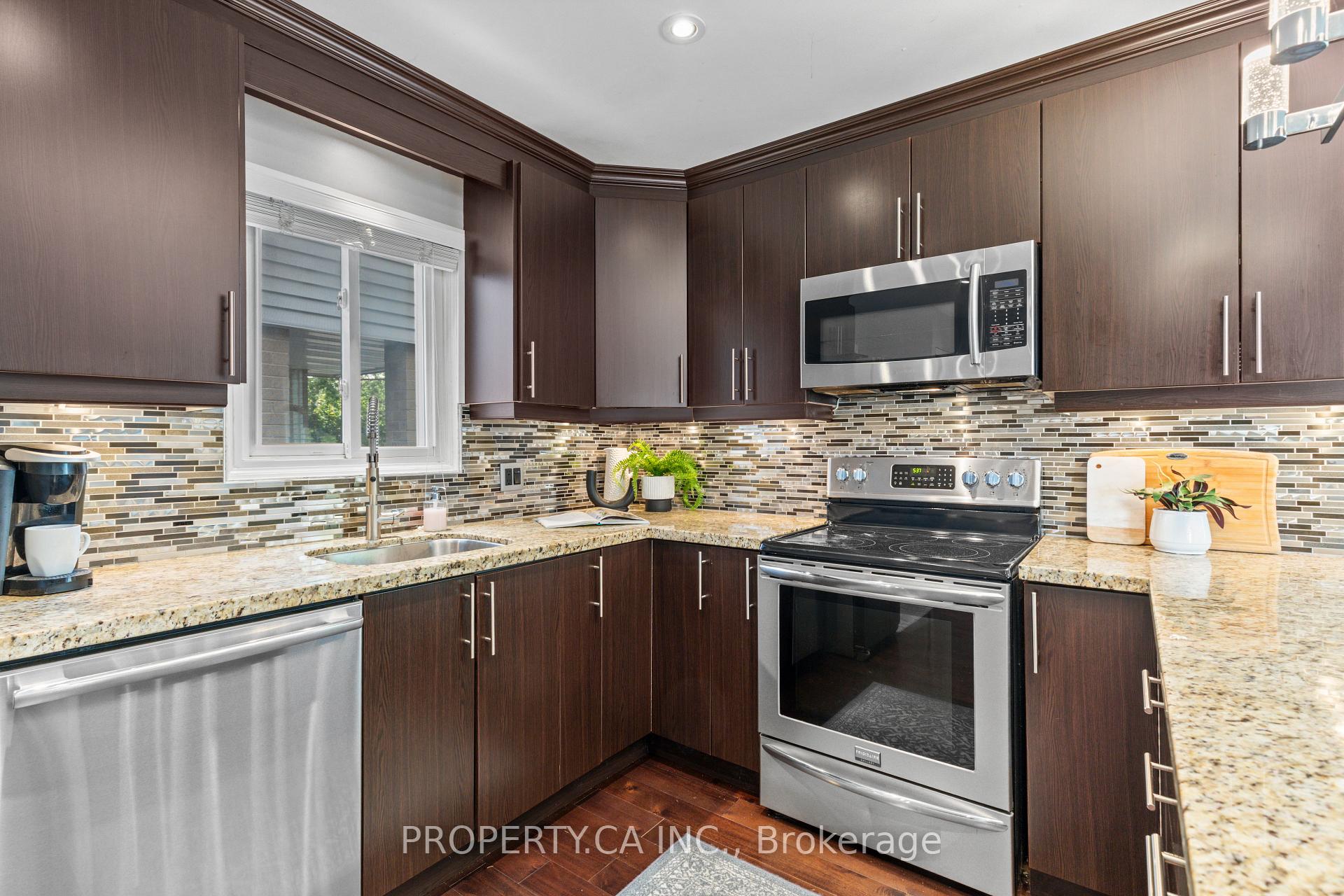 Photo 10 of 37 Gladstone Square, Brampton, Northgate — HOMEH
