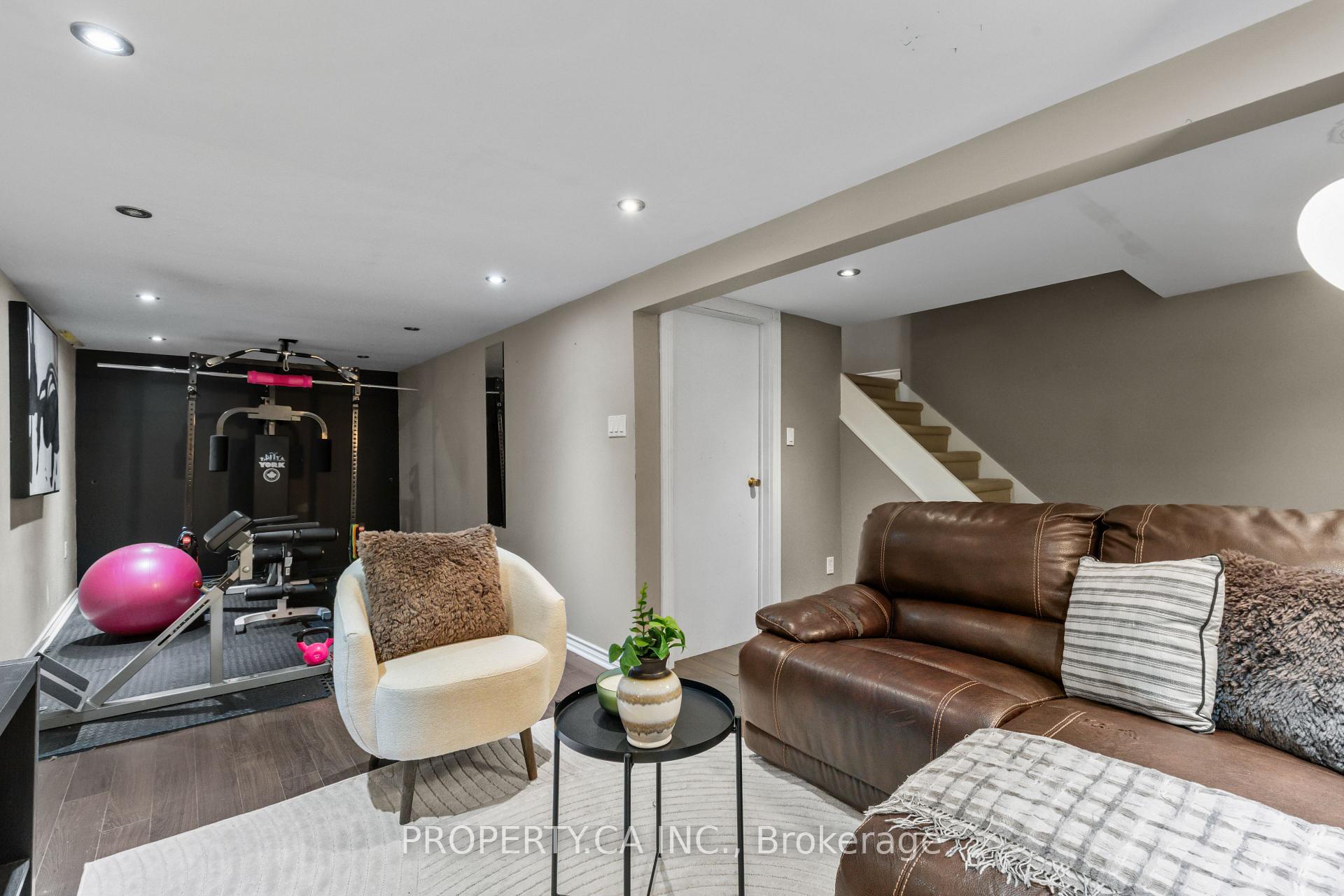 Photo 21 of 37 Gladstone Square, Brampton, Northgate — HOMEH