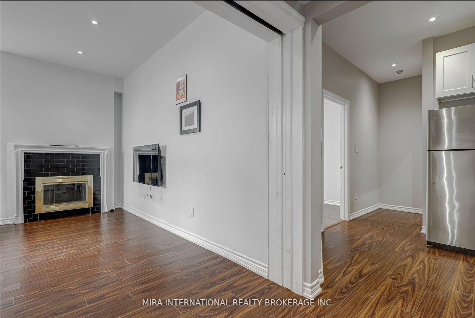 Photo 3 of Unit 101, 11 Laxton Avenue, Toronto, South Parkdale — HOMEH