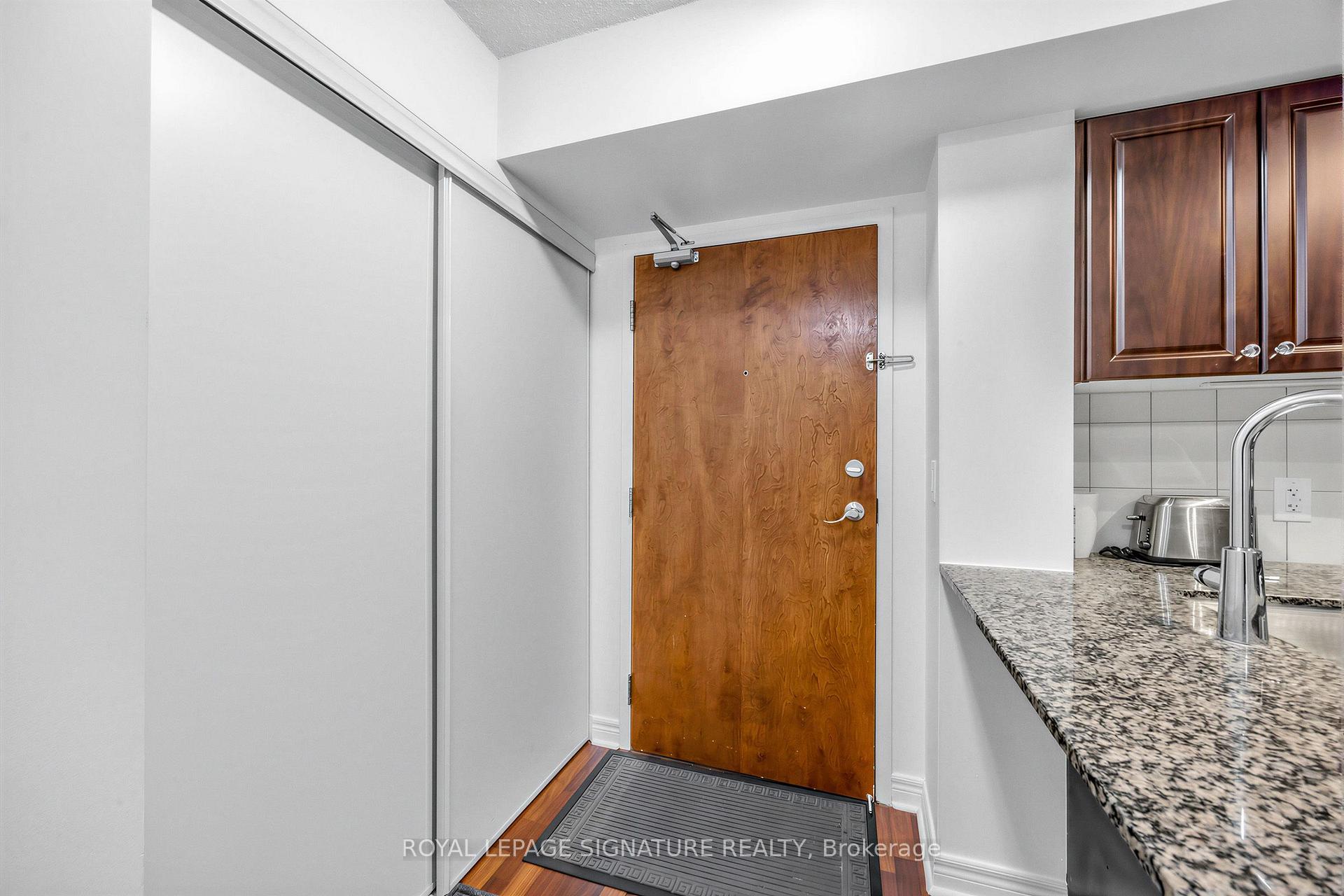 Photo 6 of Unit 322, 60 Fairfax Crescent, Scarborough, Clairlea-Birchmount — HOMEH