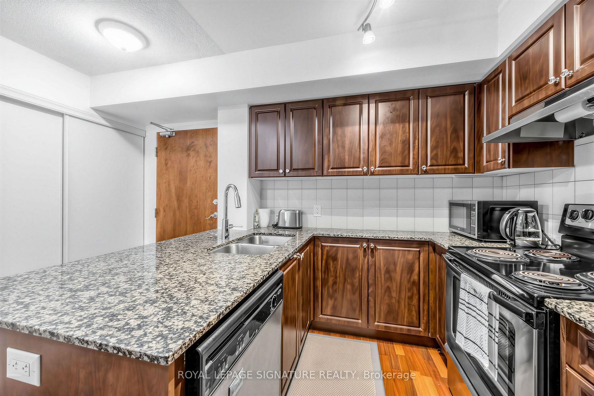 Photo 12 of Unit 322, 60 Fairfax Crescent, Scarborough, Clairlea-Birchmount — HOMEH