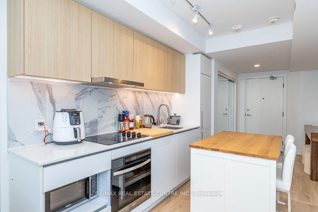 Photo 7 of Unit 232, 1100 Sheppard Avenue W, North York, York University Heights — HOMEH