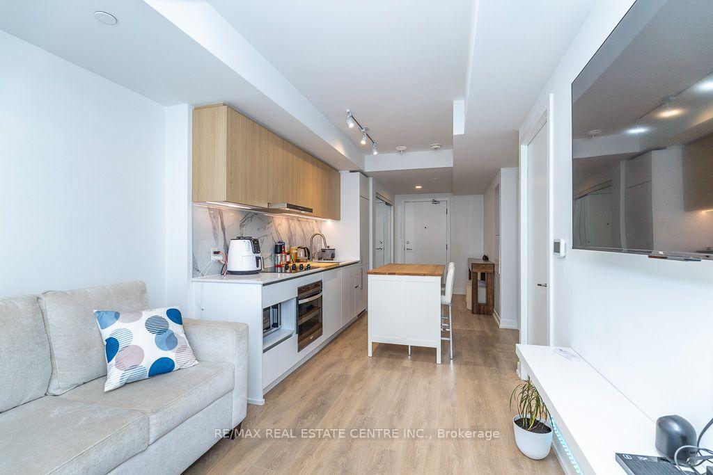 Photo 9 of Unit 232, 1100 Sheppard Avenue W, North York, York University Heights — HOMEH