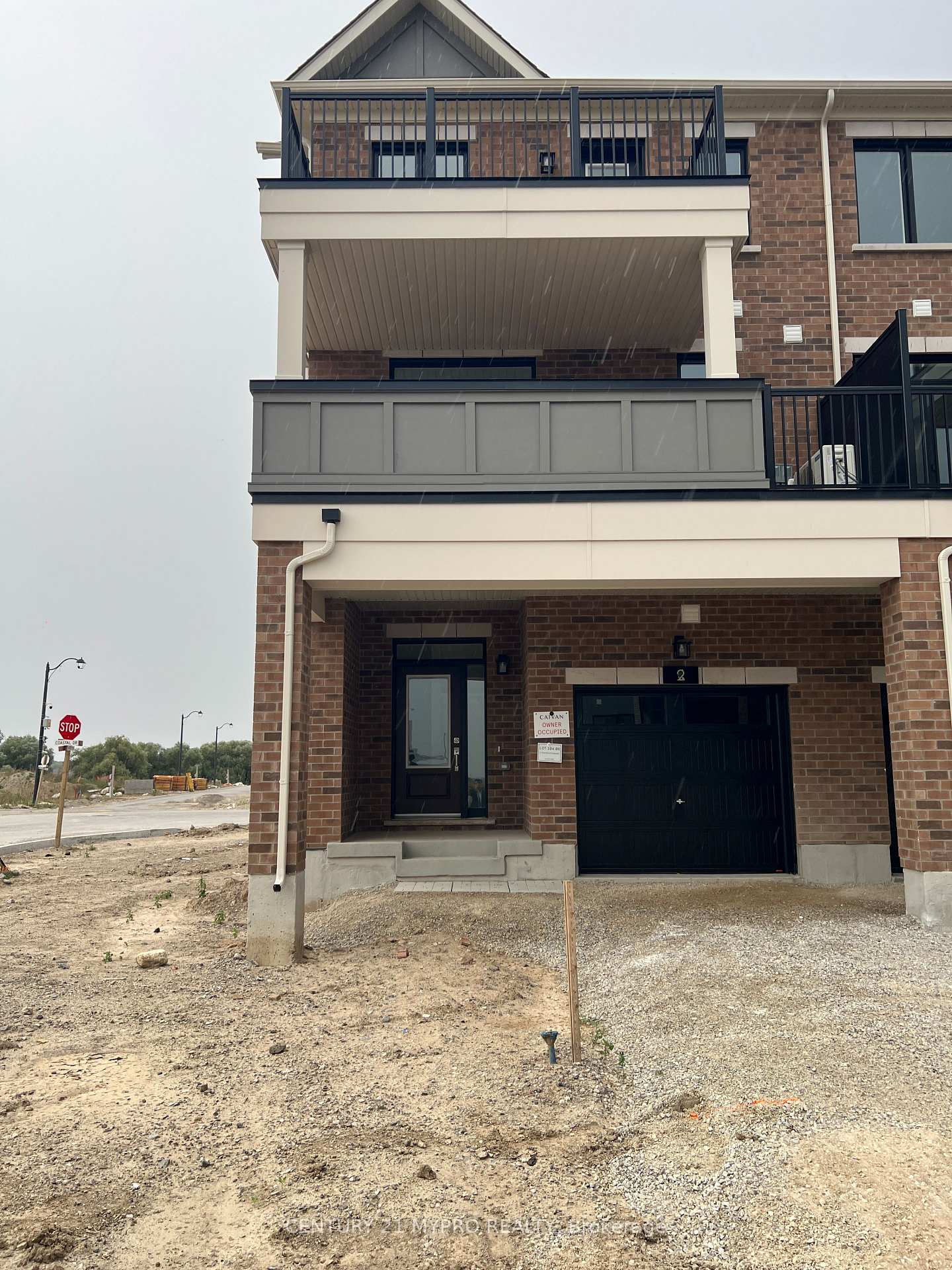 Photo 3 of Unit Upper, 2 Thornbird Crescent, Brampton, Northwest Brampton — HOMEH