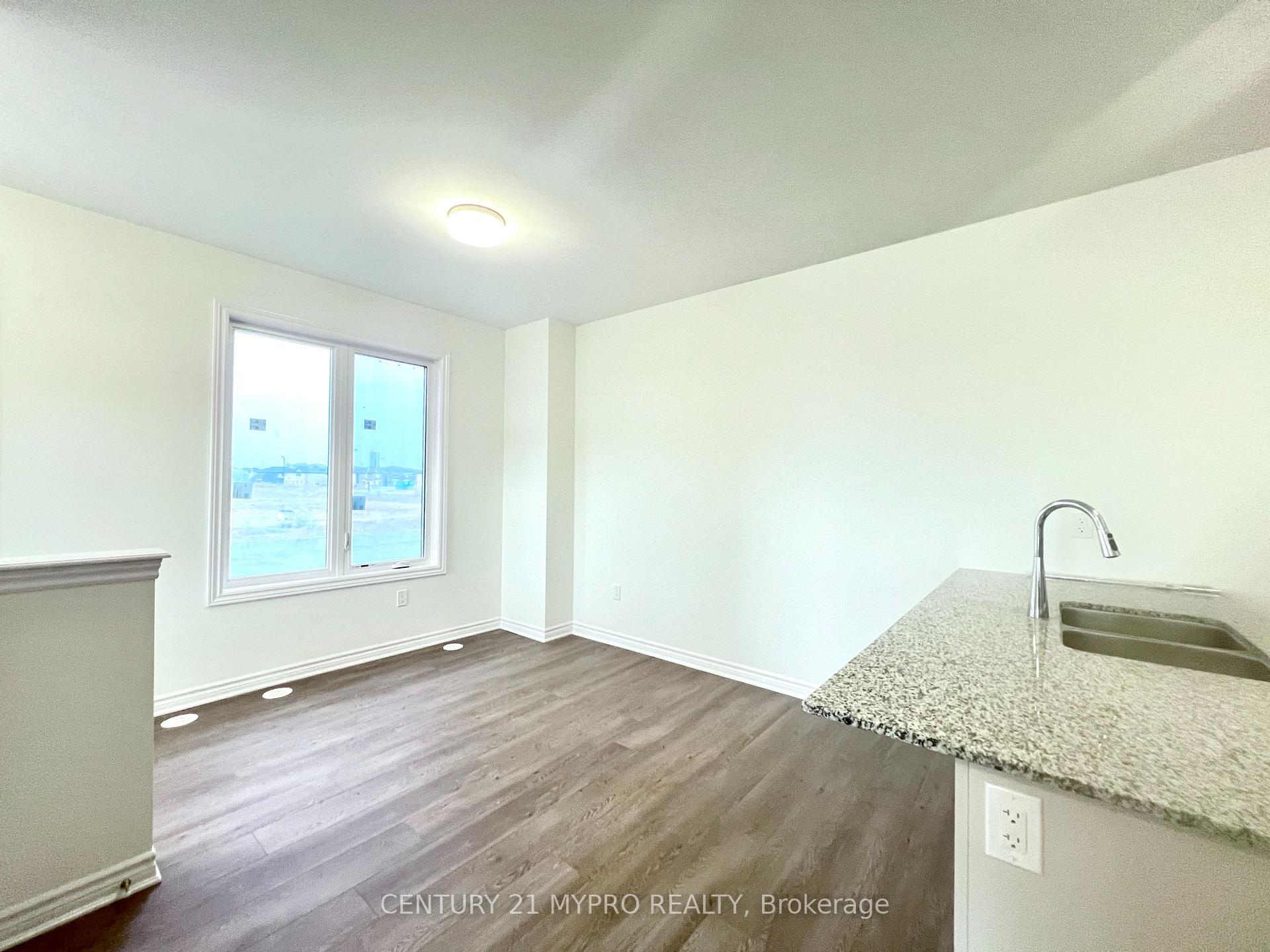 Photo 7 of Unit Upper, 2 Thornbird Crescent, Brampton, Northwest Brampton — HOMEH