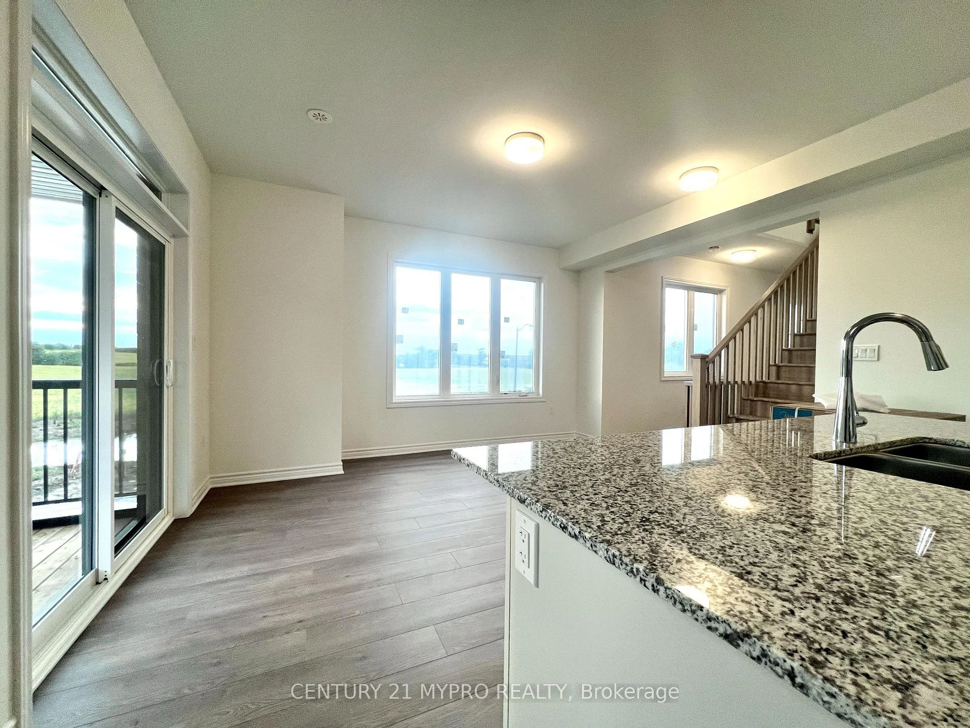 Photo of Unit Upper, 2 Thornbird Crescent