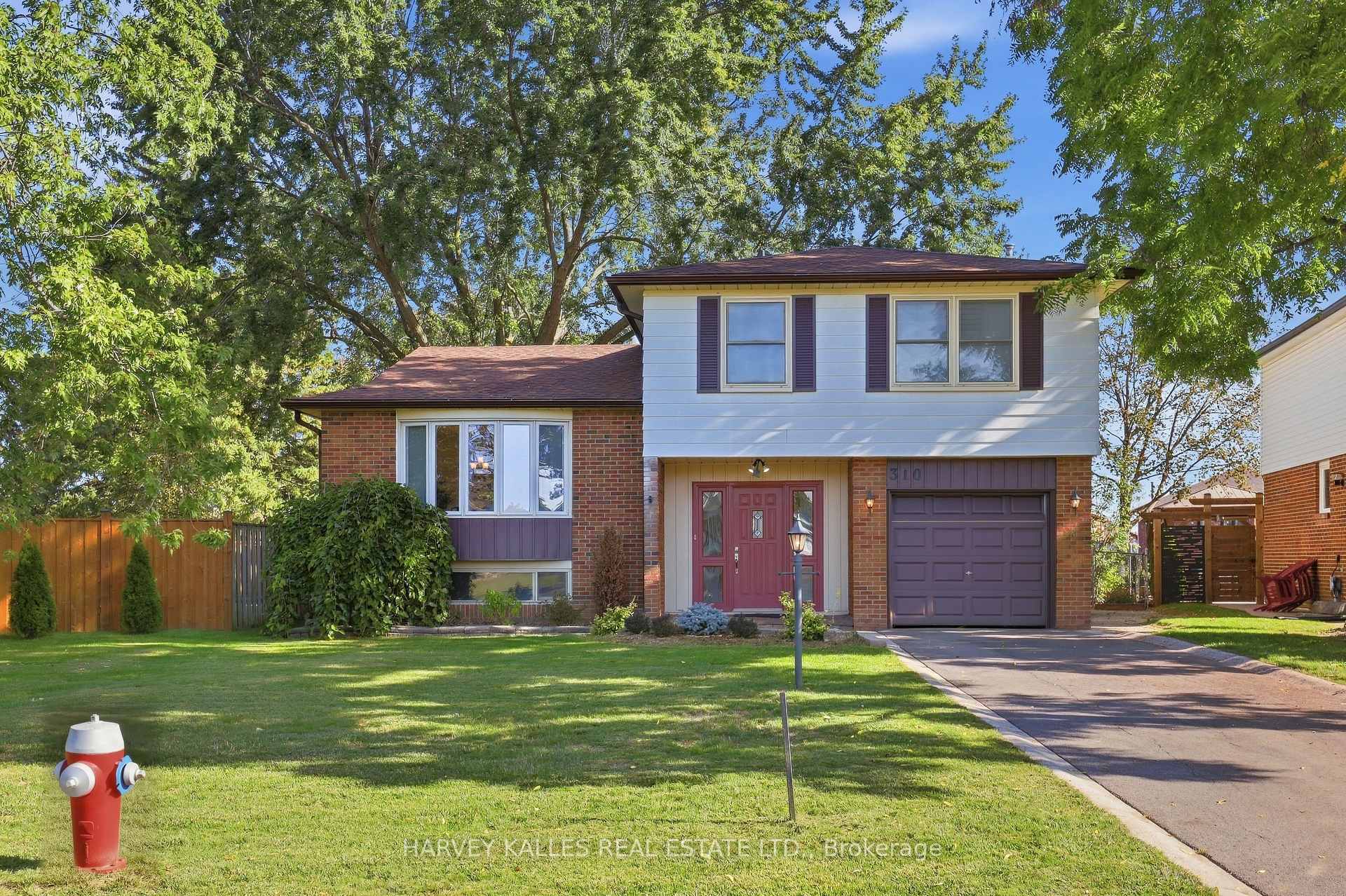 Photo 2 of 310 Newlove Drive, Caledon, Bolton East — HOMEH