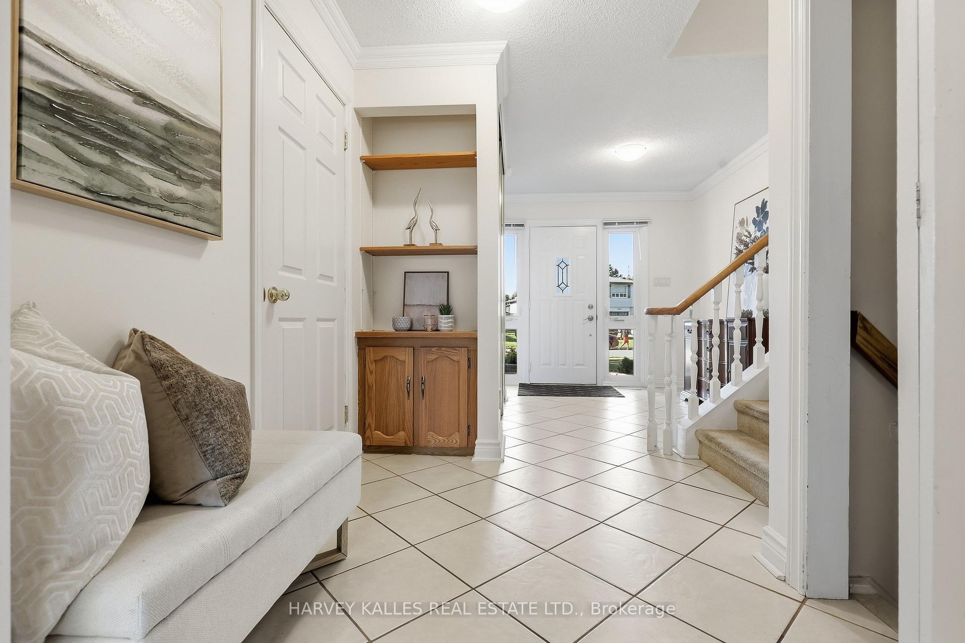 Photo 6 of 310 Newlove Drive, Caledon, Bolton East — HOMEH