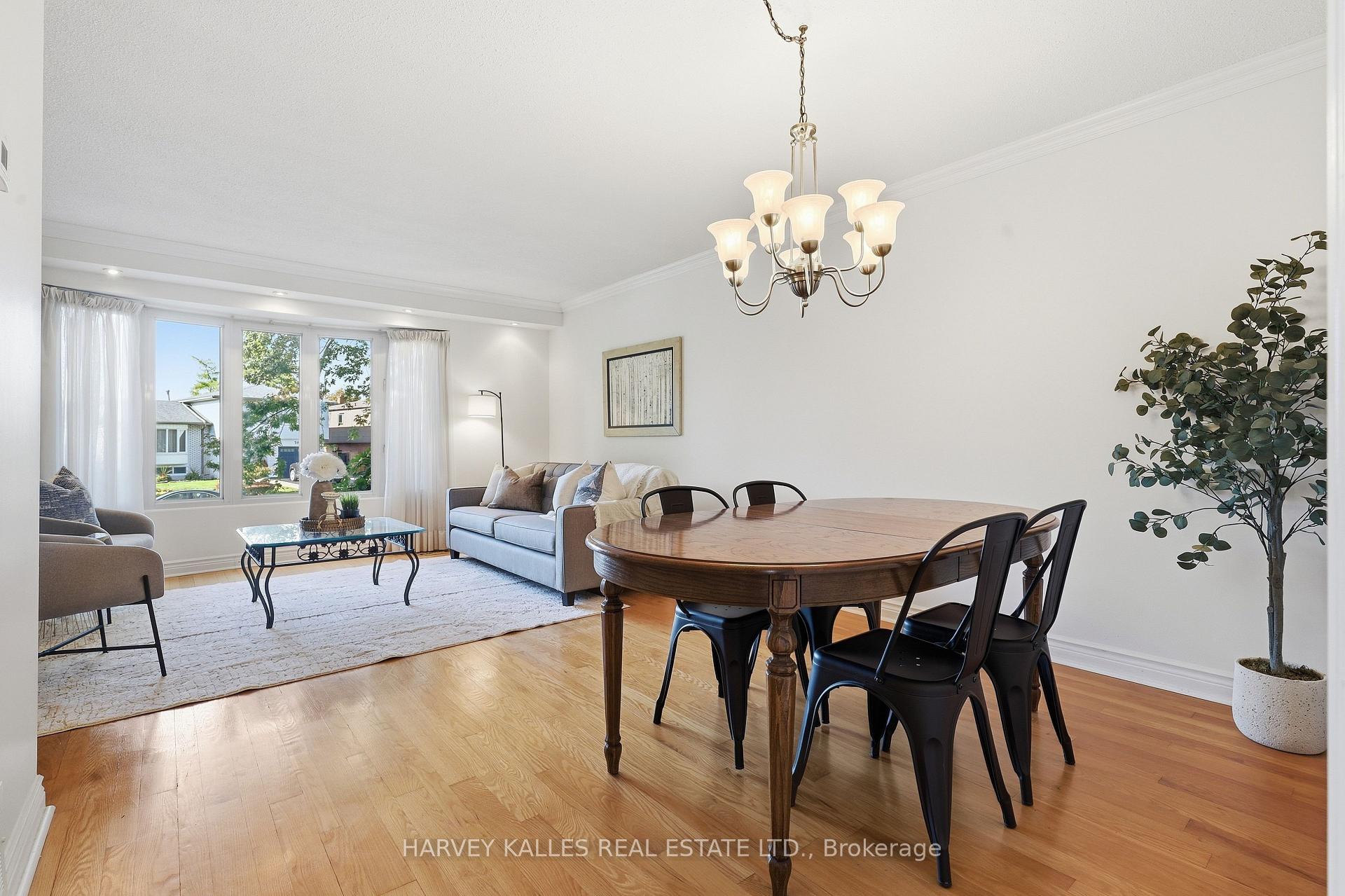 Photo 11 of 310 Newlove Drive, Caledon, Bolton East — HOMEH