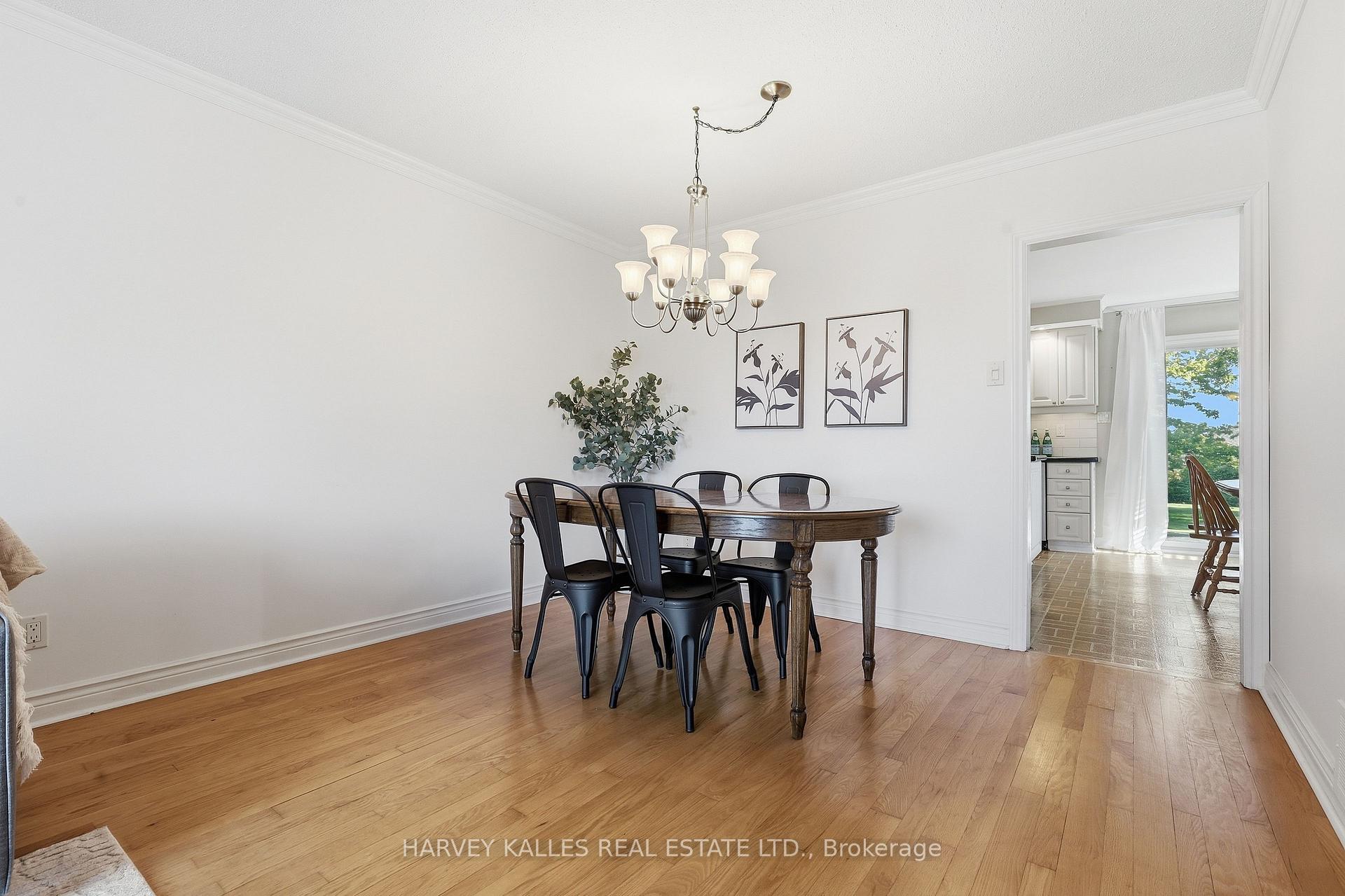 Photo 12 of 310 Newlove Drive, Caledon, Bolton East — HOMEH