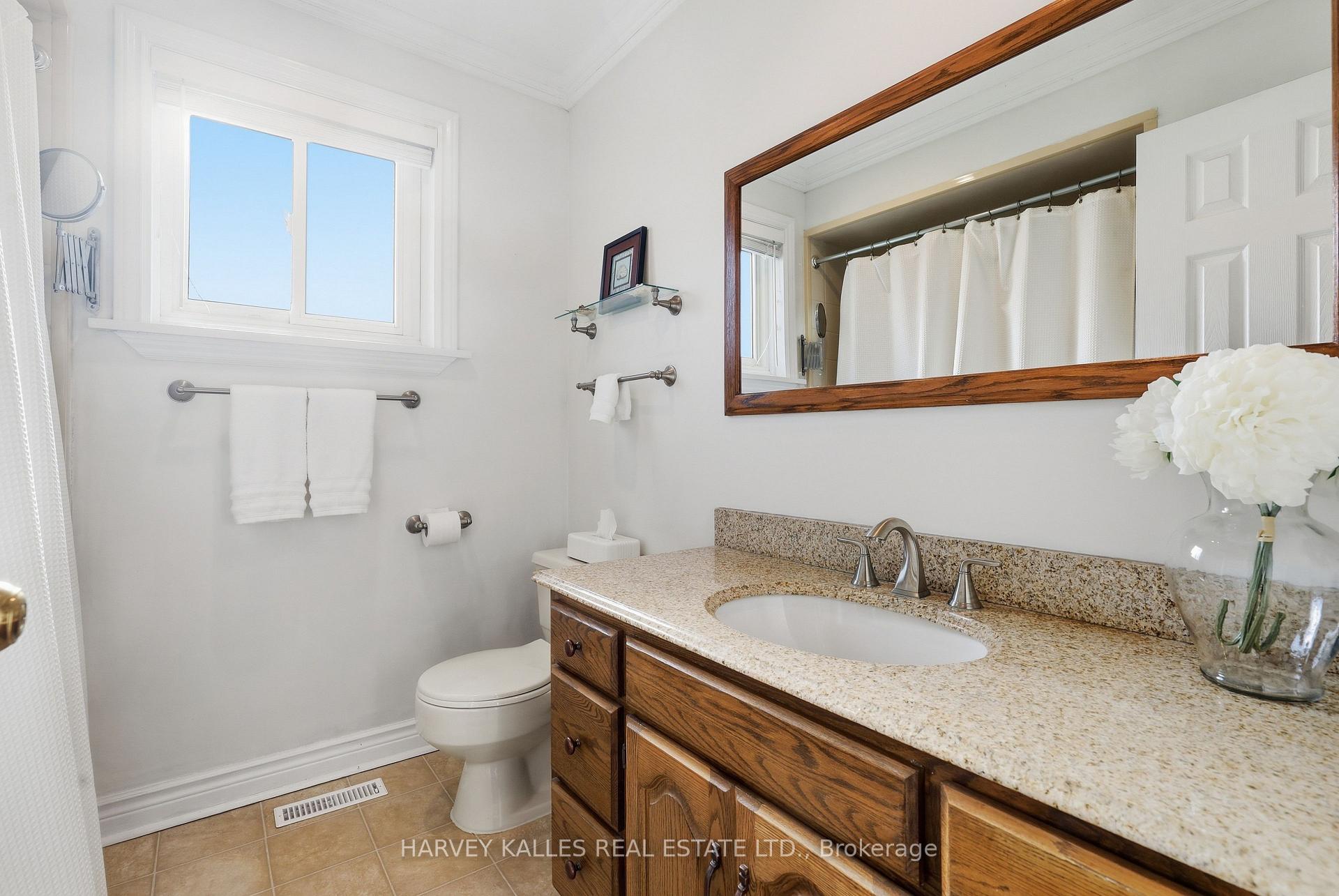 Photo 22 of 310 Newlove Drive, Caledon, Bolton East — HOMEH